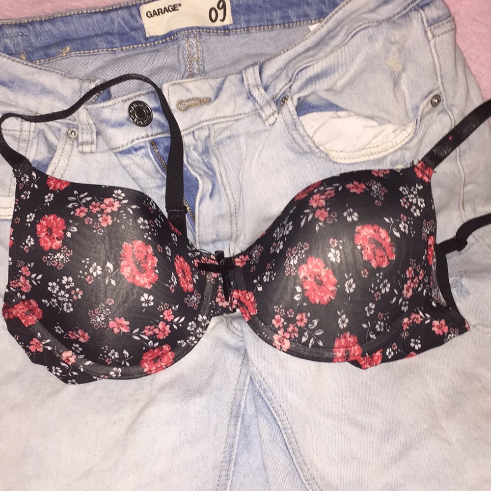 A black rose fluorescent bra